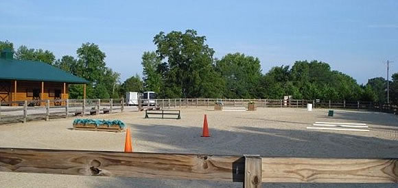 228x90ft riding arena